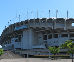 香川県立丸亀競技場(Pikaraスタジアム)