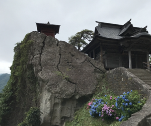 山寺(宝珠山立石寺)